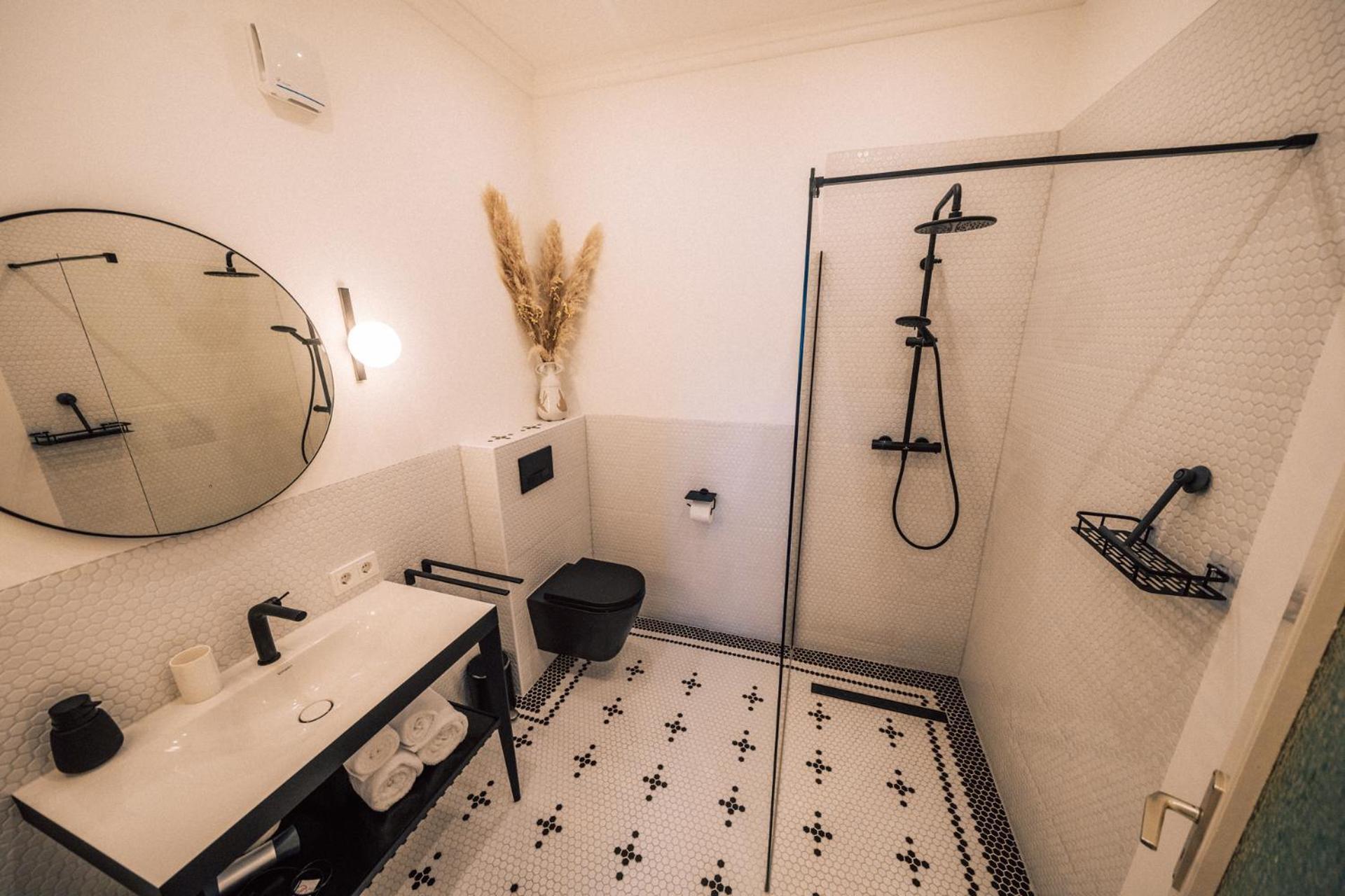 Gut Foersterlay - Exklusive Boutique Apartments Im Historischen Winzerhaus Direkt An Der Mosel Losnich ภายนอก รูปภาพ