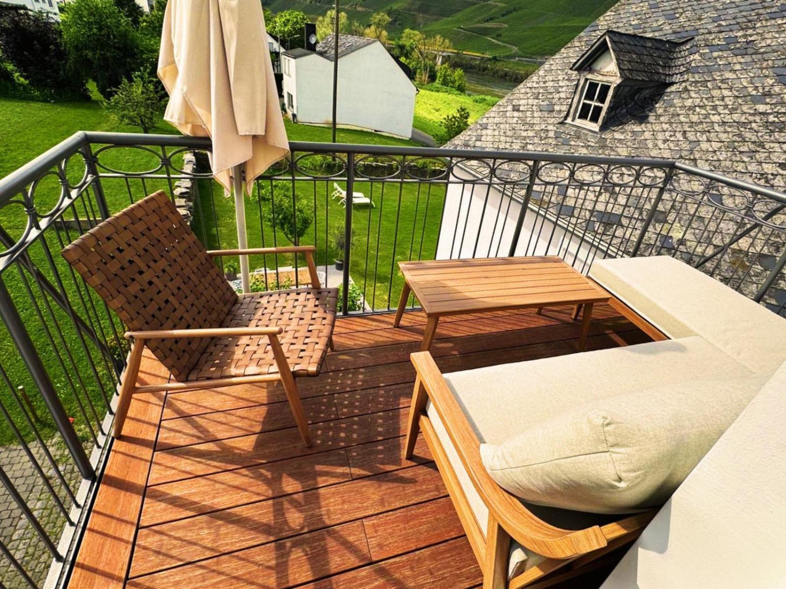 Gut Foersterlay - Exklusive Boutique Apartments Im Historischen Winzerhaus Direkt An Der Mosel Losnich ภายนอก รูปภาพ